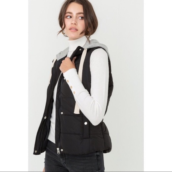Jackets & Blazers - ❗️LAST❗️Puffer Vest with Hood